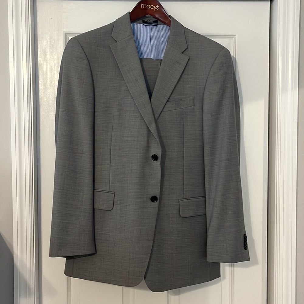 Tommy Hilfiger Suit